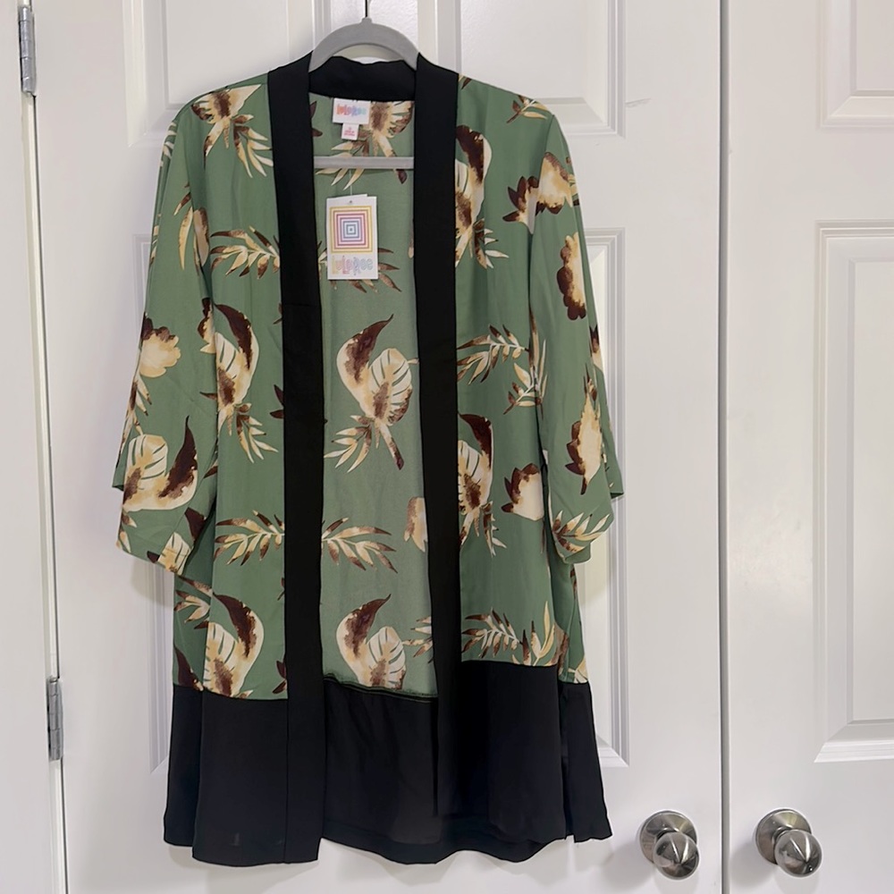 NWT Lularoe Aurora bell sleeve Kimono